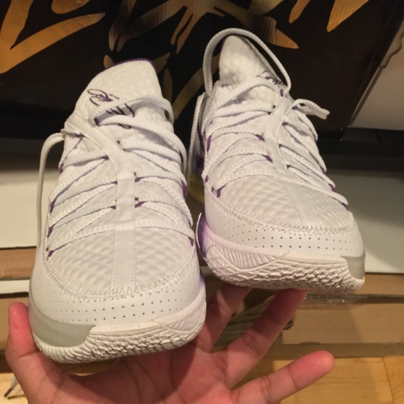 Nike Lebron James - Picture 3 of 7